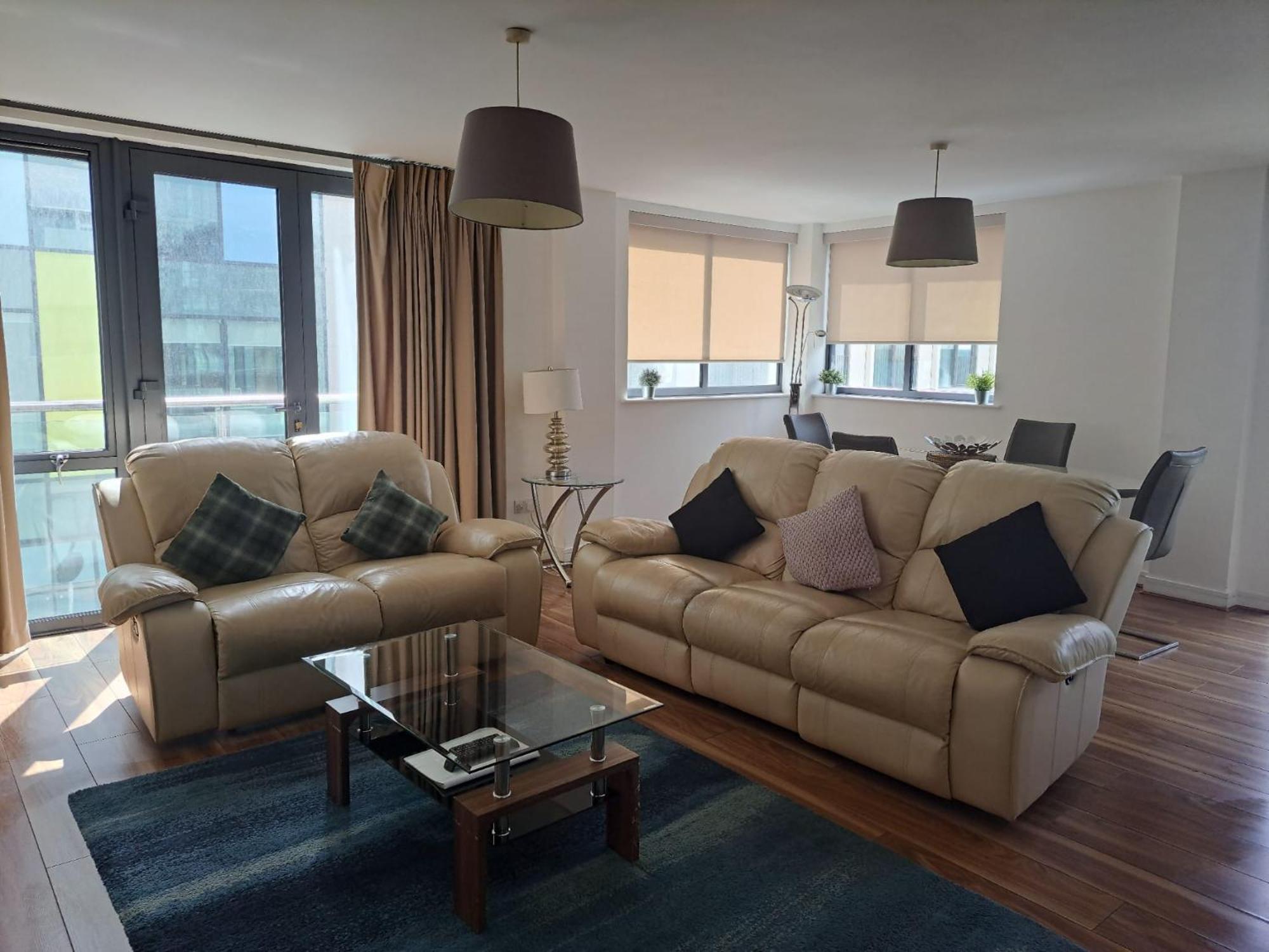 Grand Canal Square Apartments — Photos 1